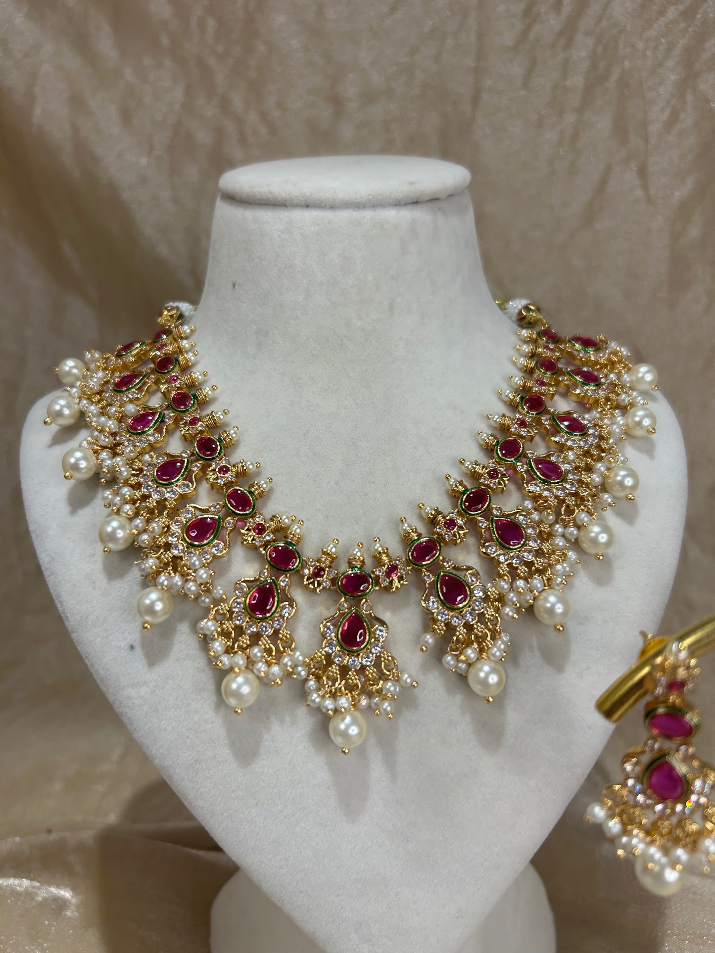 hot pink necklace set