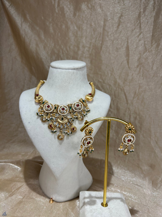 maroon and emerald green necklace set