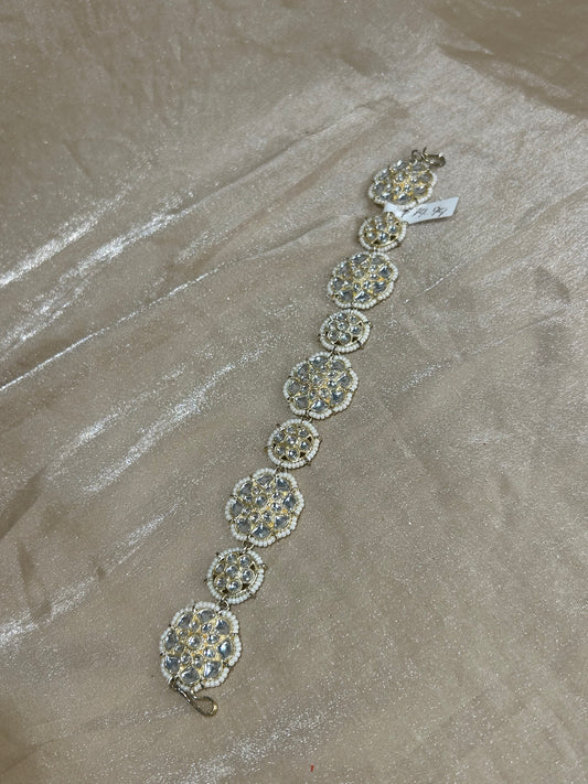 kundan flower matha patti