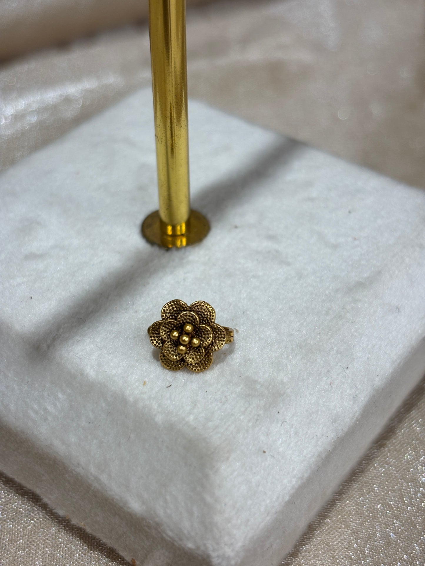 antique gold nose stud