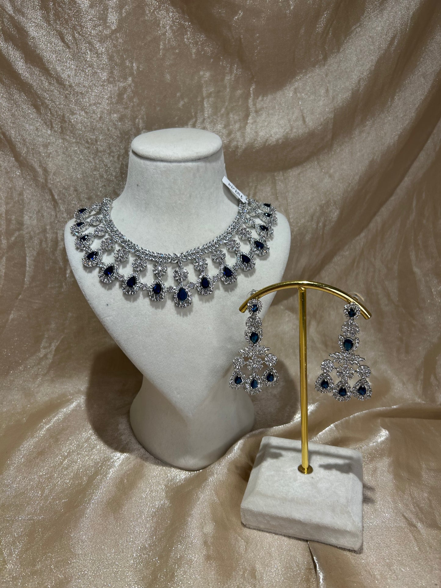 navy blue necklace set