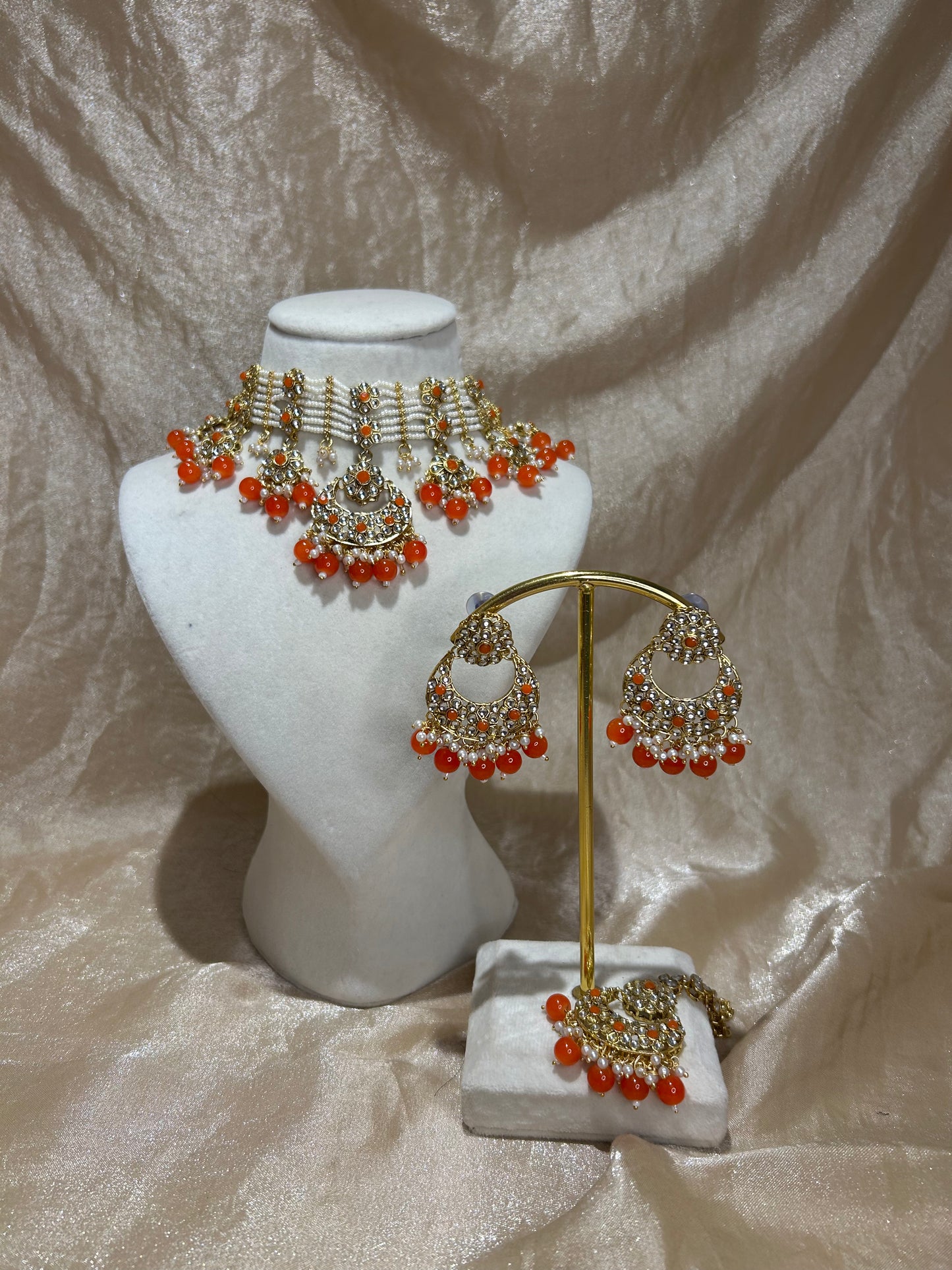 orange choker set