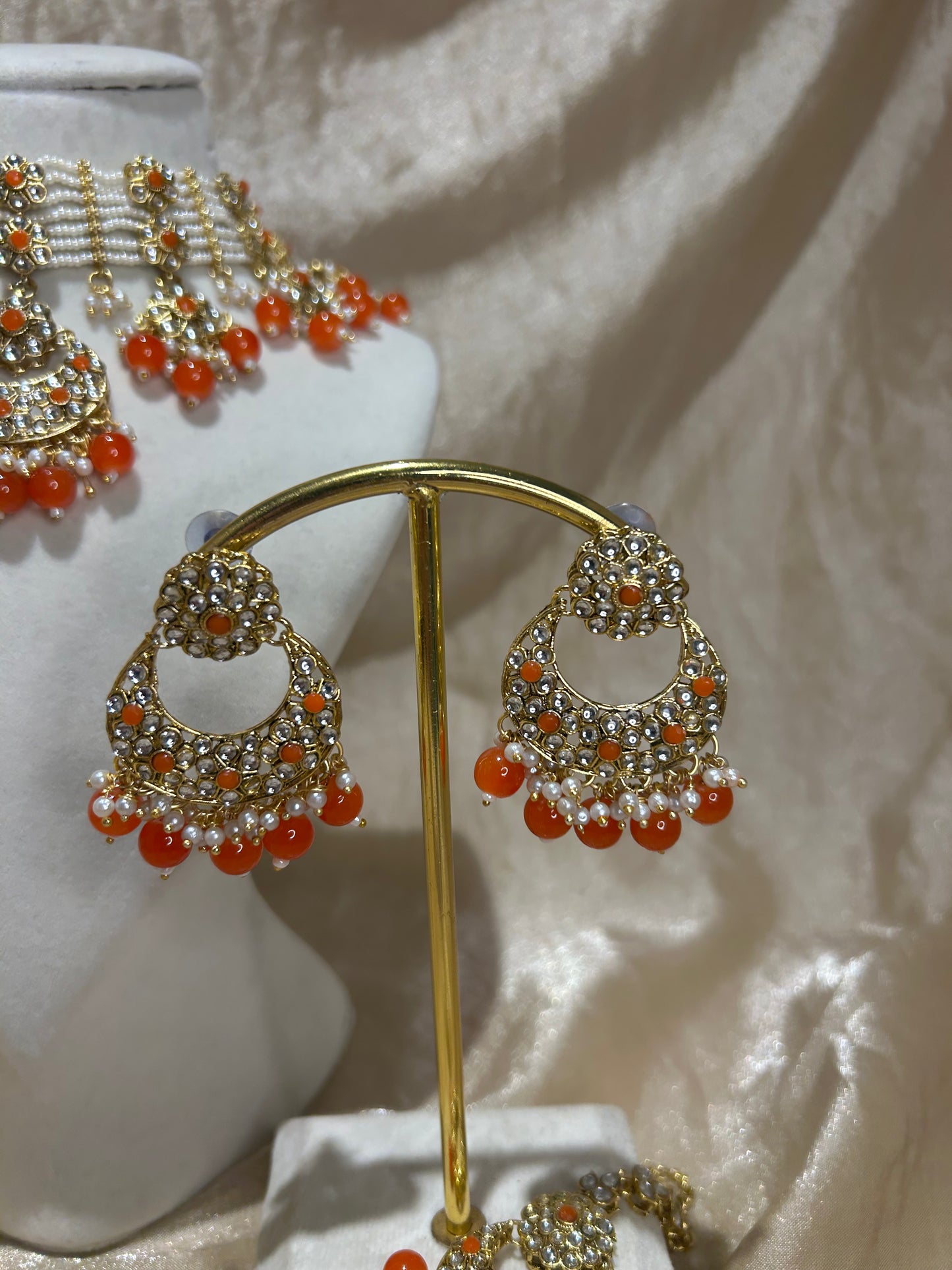 orange choker set