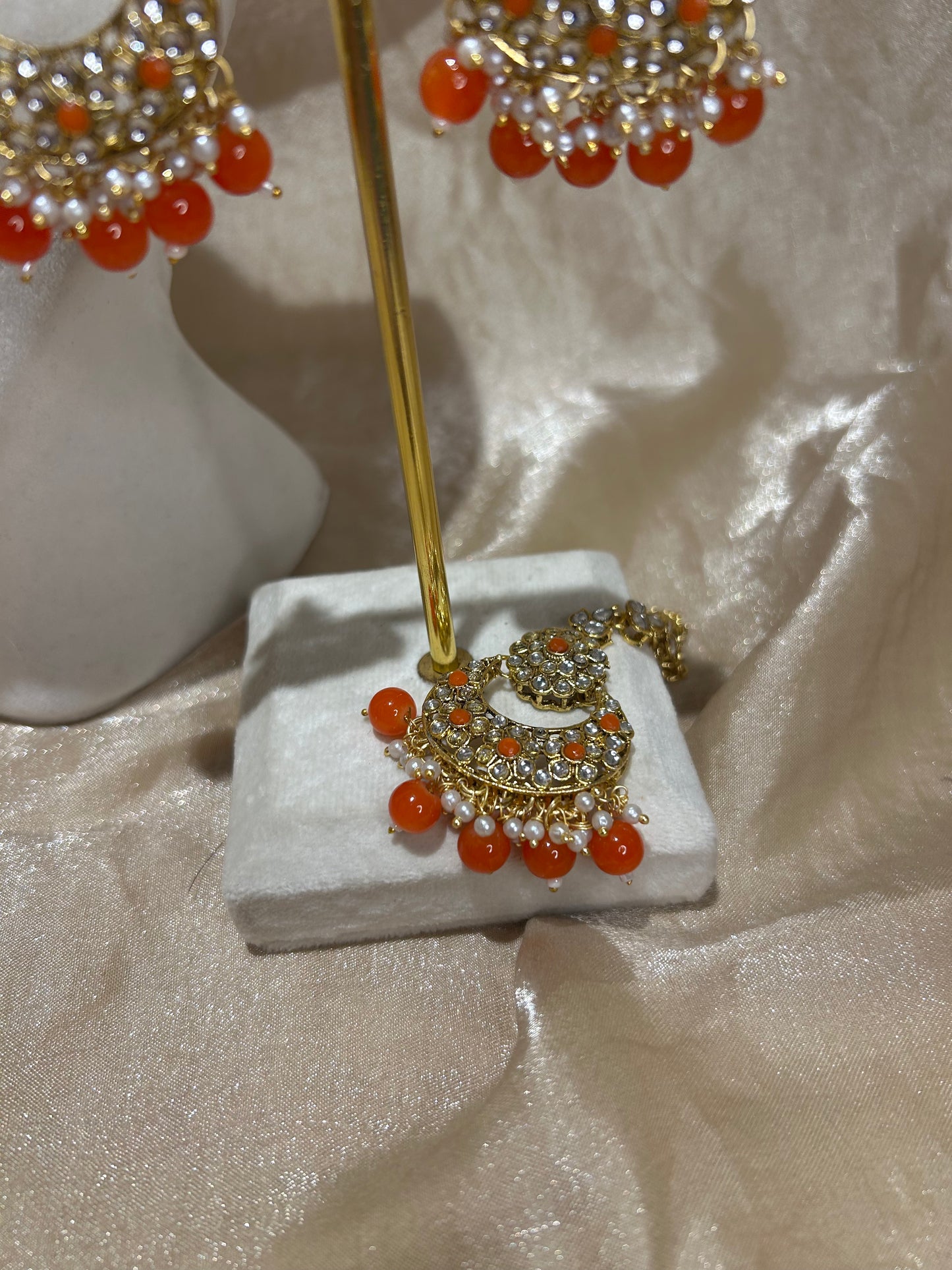 orange choker set