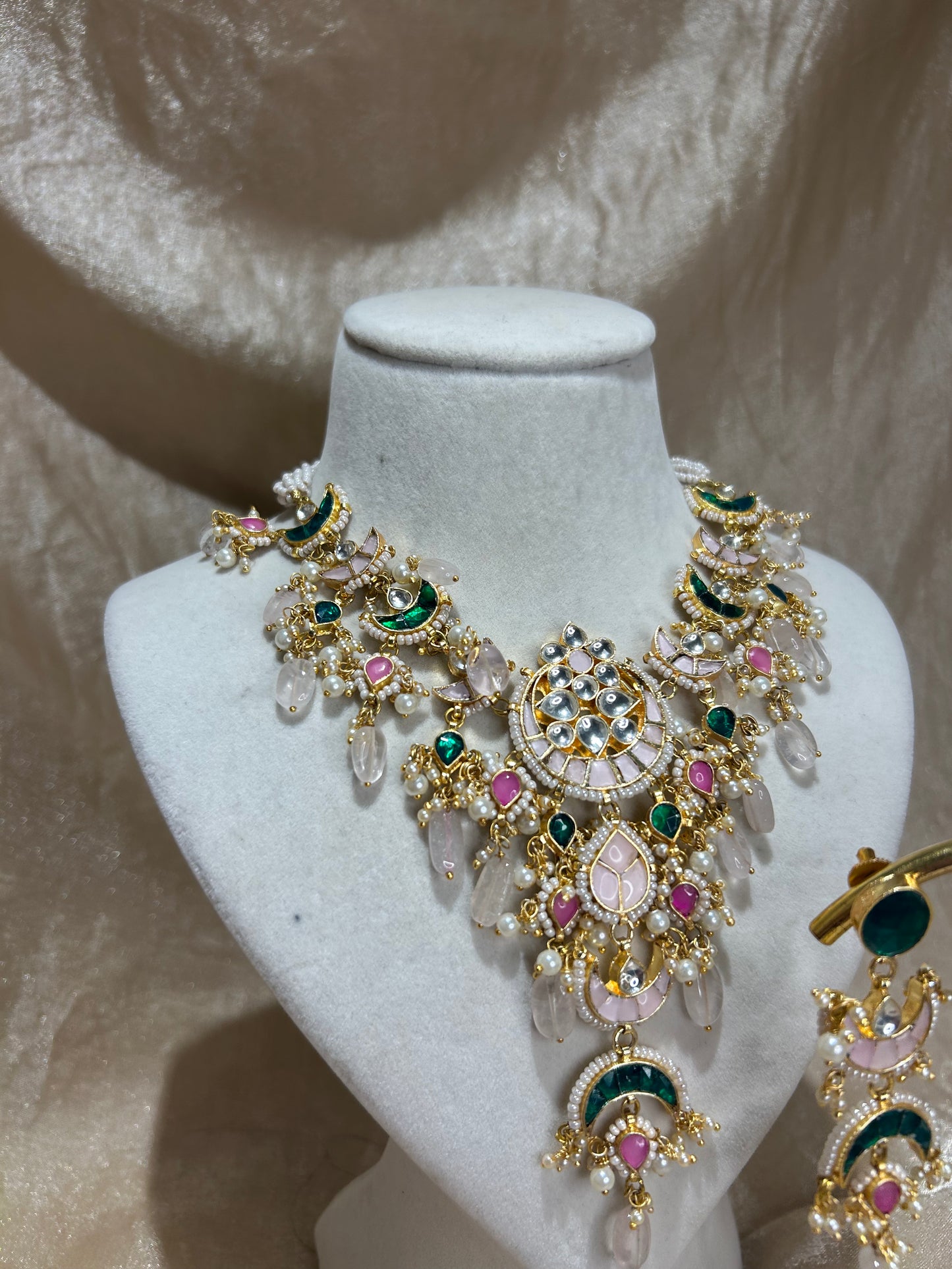 pink/green necklace set