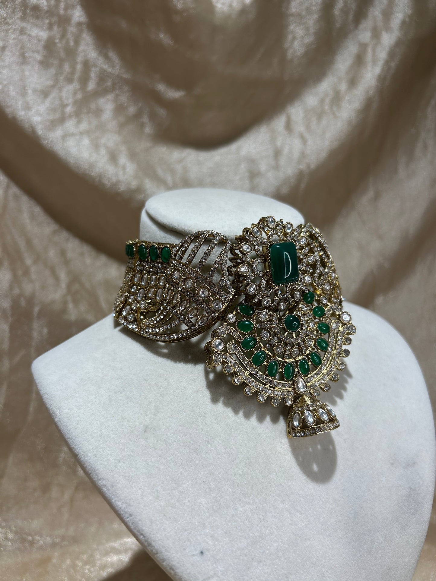 emerald green choker set