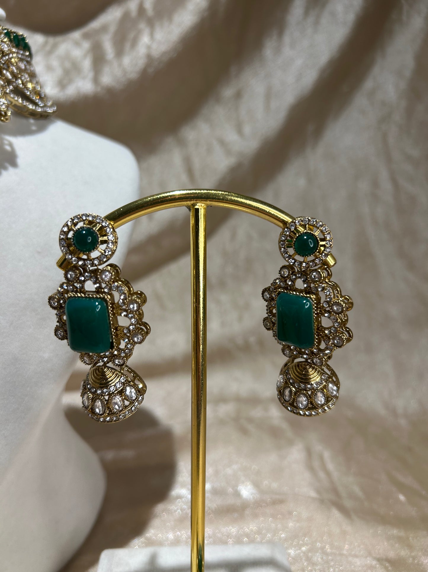 emerald green choker set