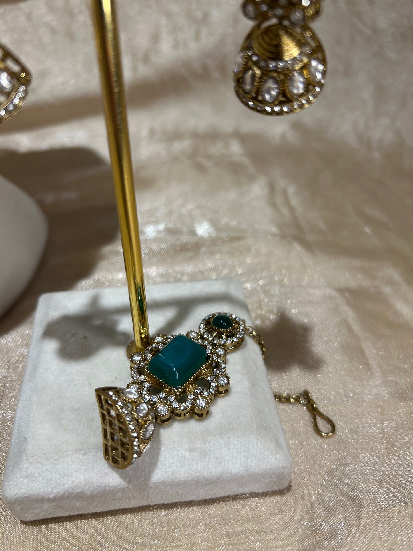 emerald green choker set