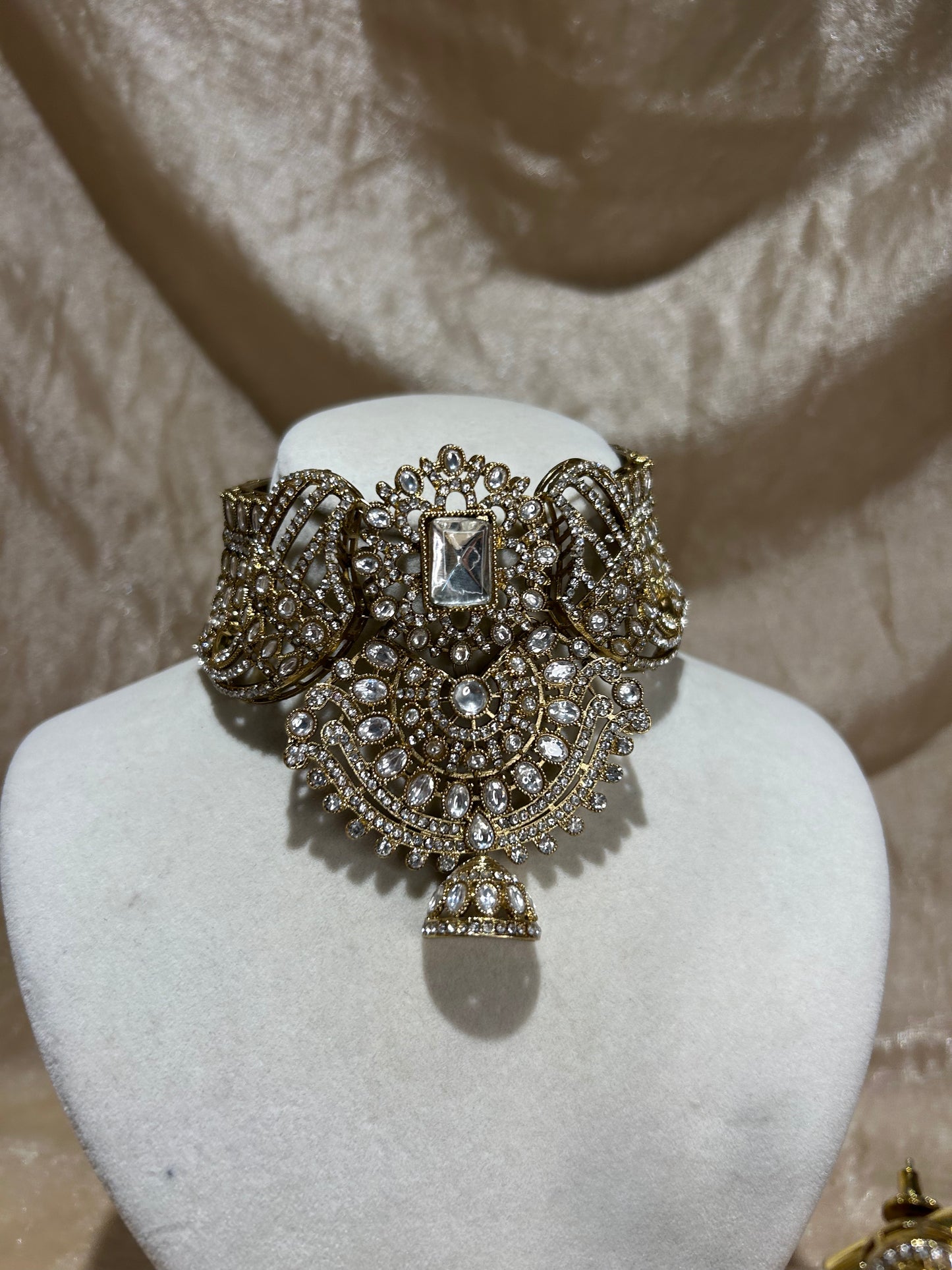 gold choker set