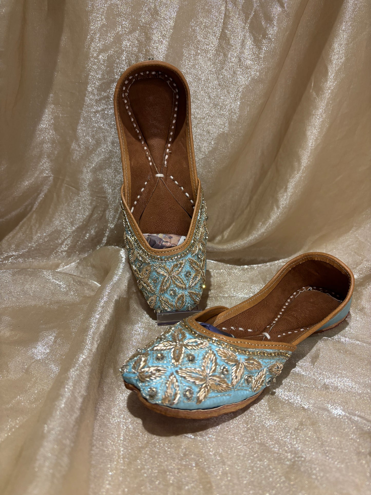 light blue punjabi jutti