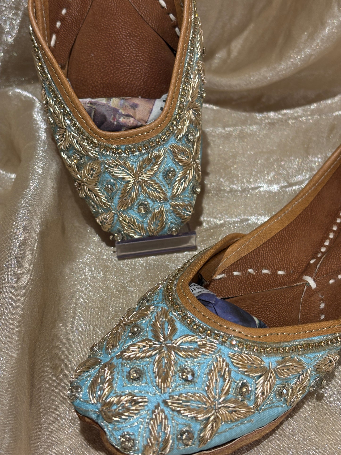 light blue punjabi jutti