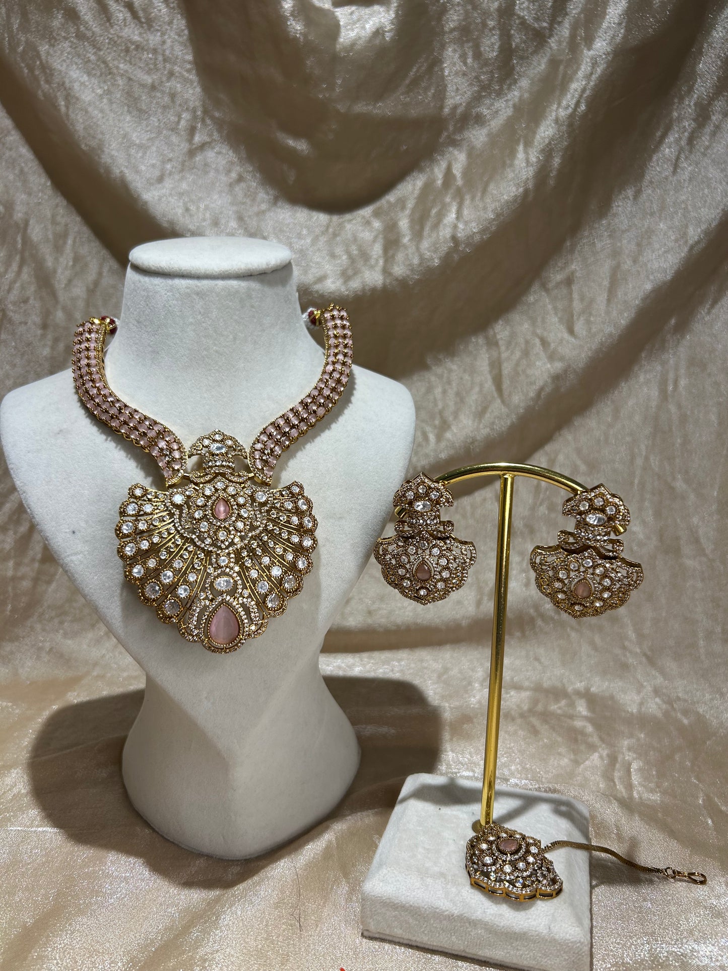 baby pink necklace set