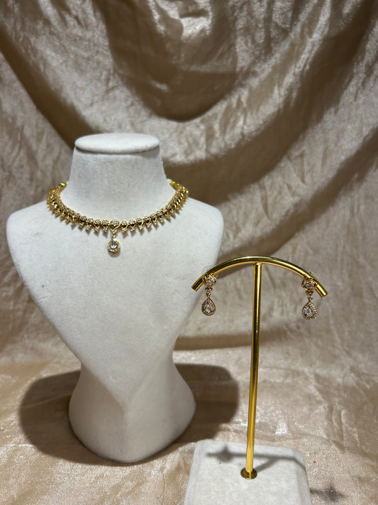 gold look necklace set