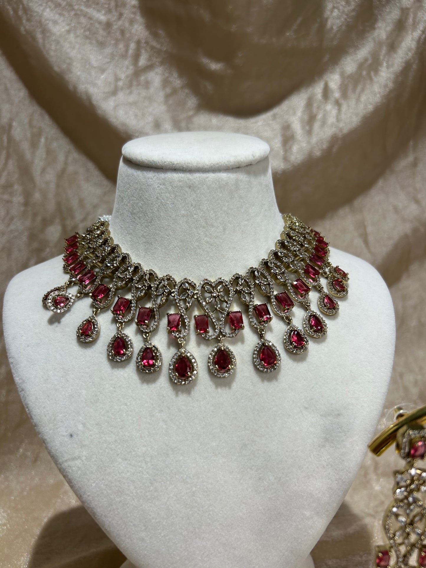 hot pink necklace set
