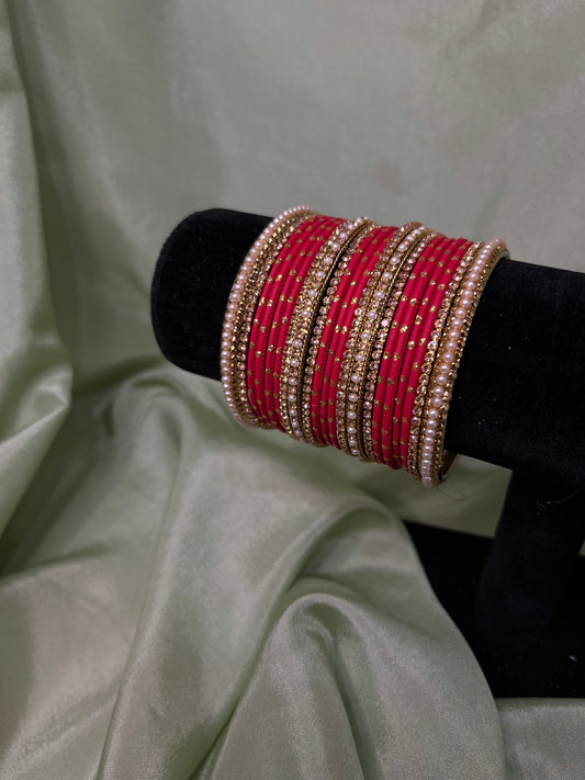 Red bindi bangle set with pearl kare