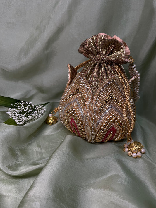 Gold potli