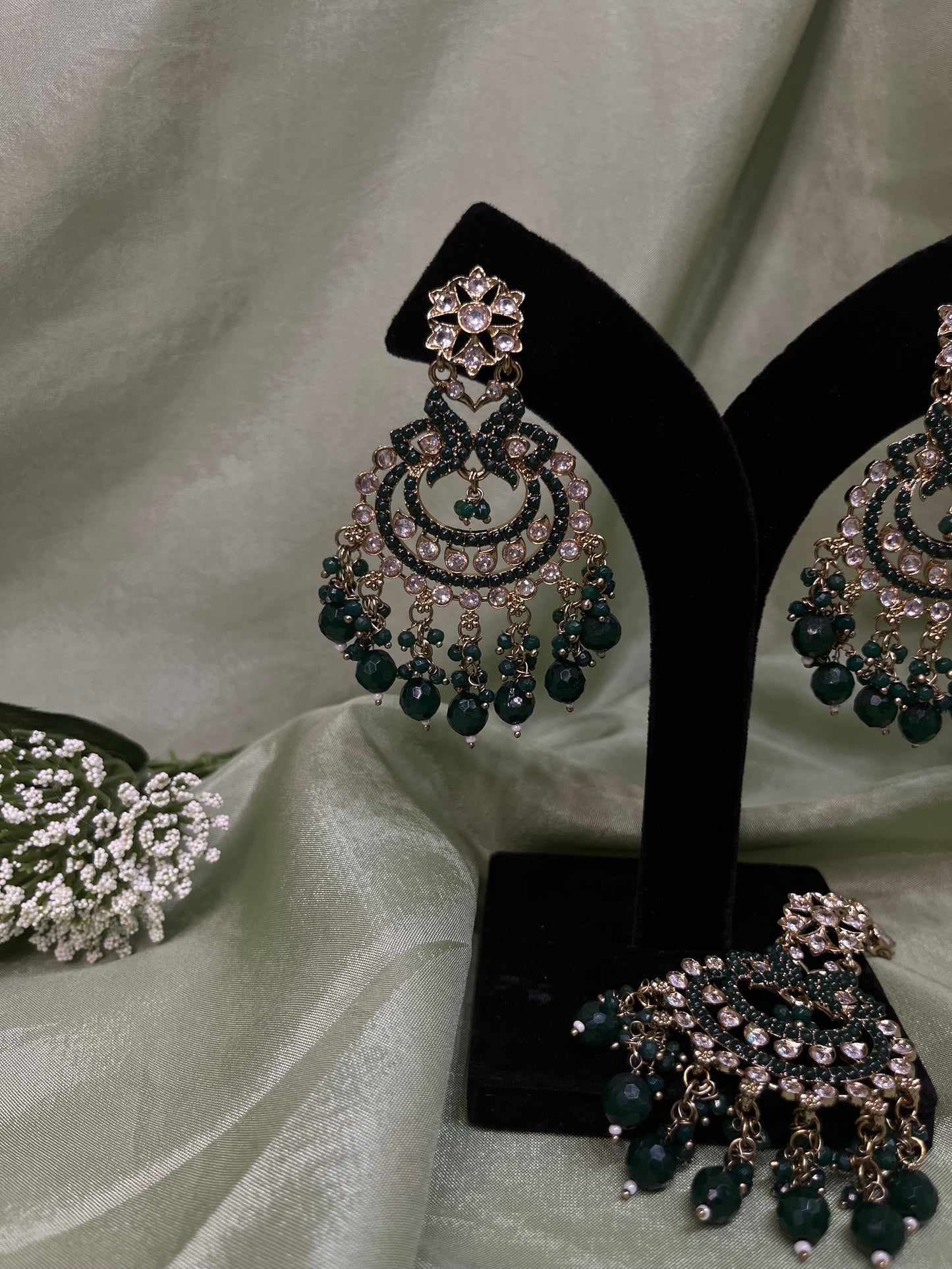 Emerald green earring/tikka set