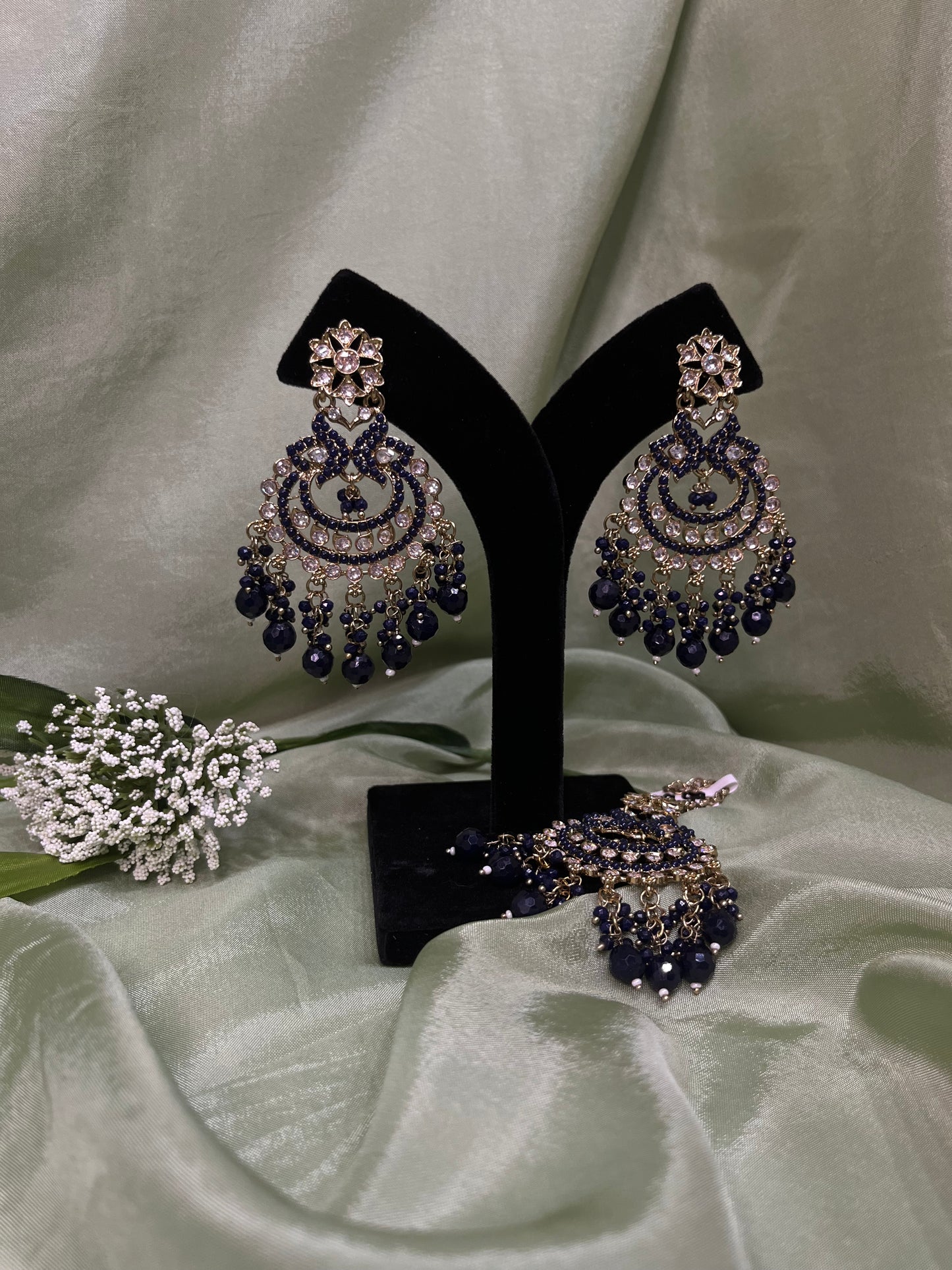 Navy blue earring/tikka set