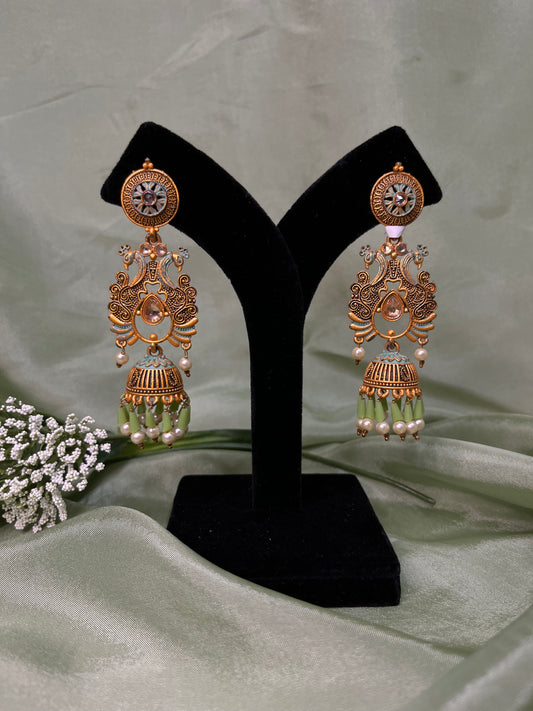 Morni earrings in mint green