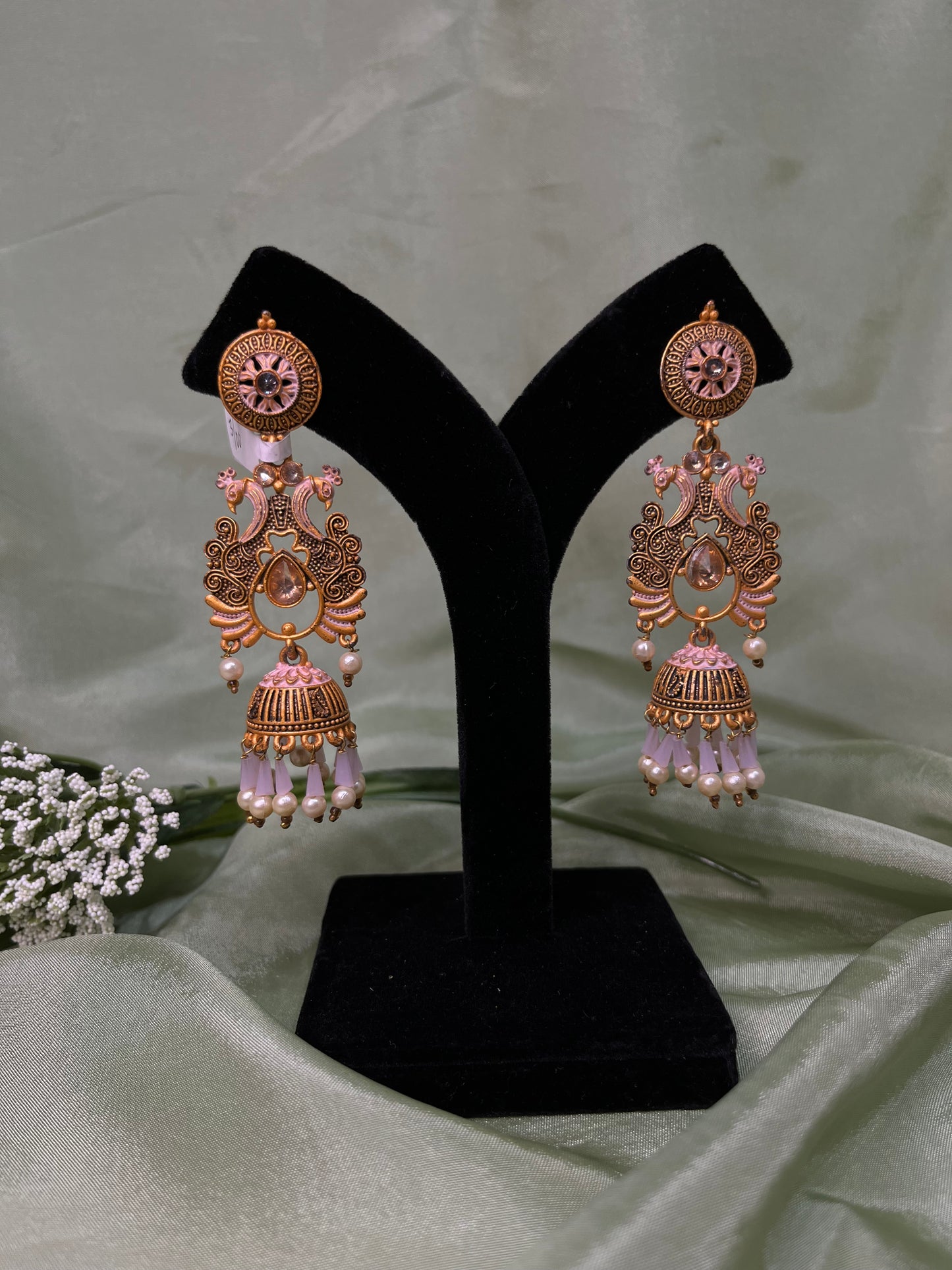 Morni earrings in lavender