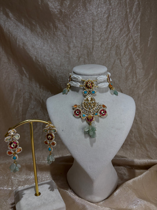 multi-colour choker