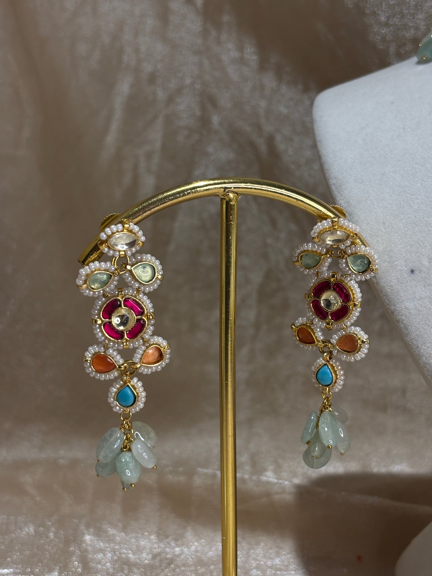 multi-colour choker