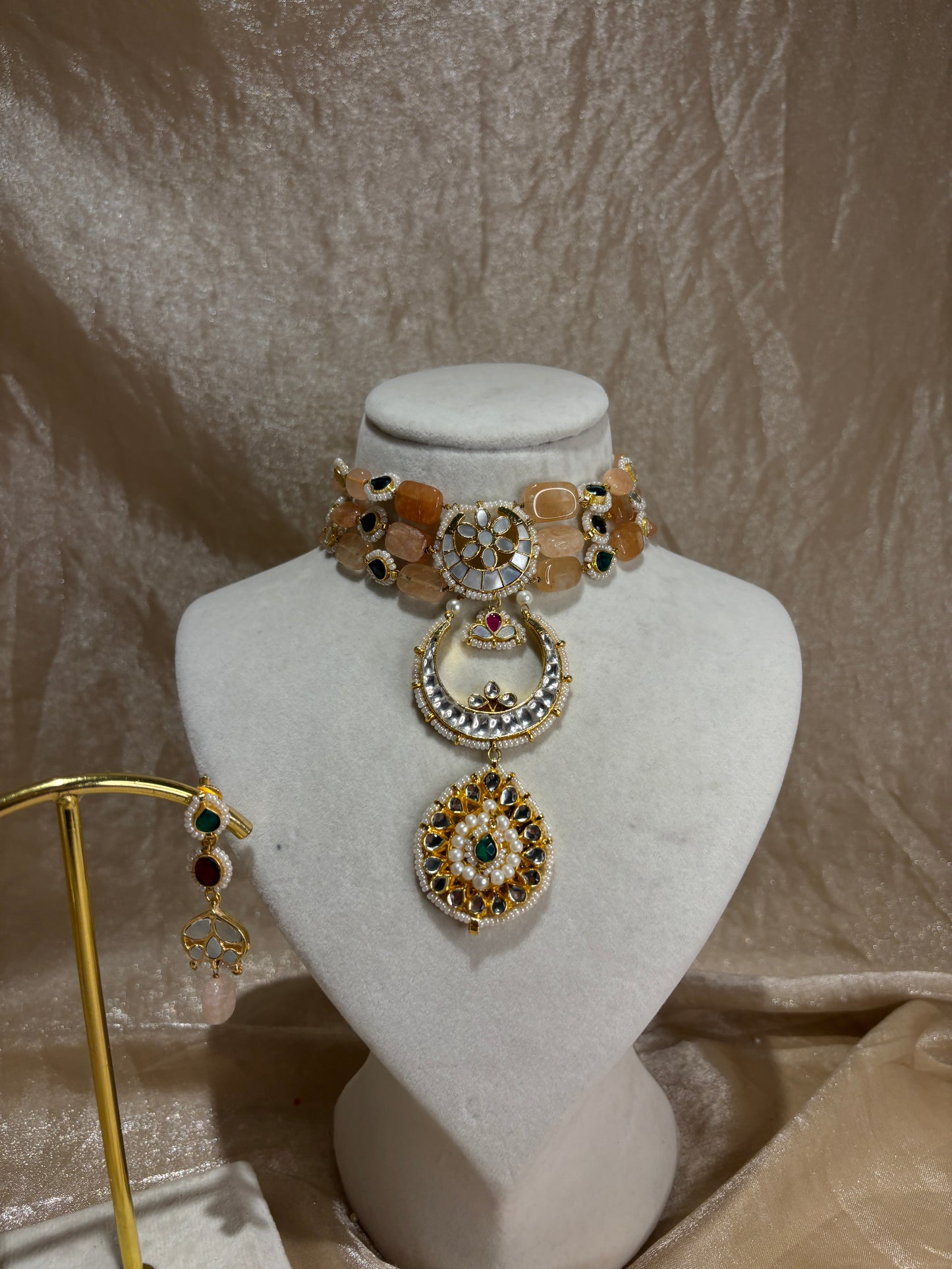 peach and emerald green choker set