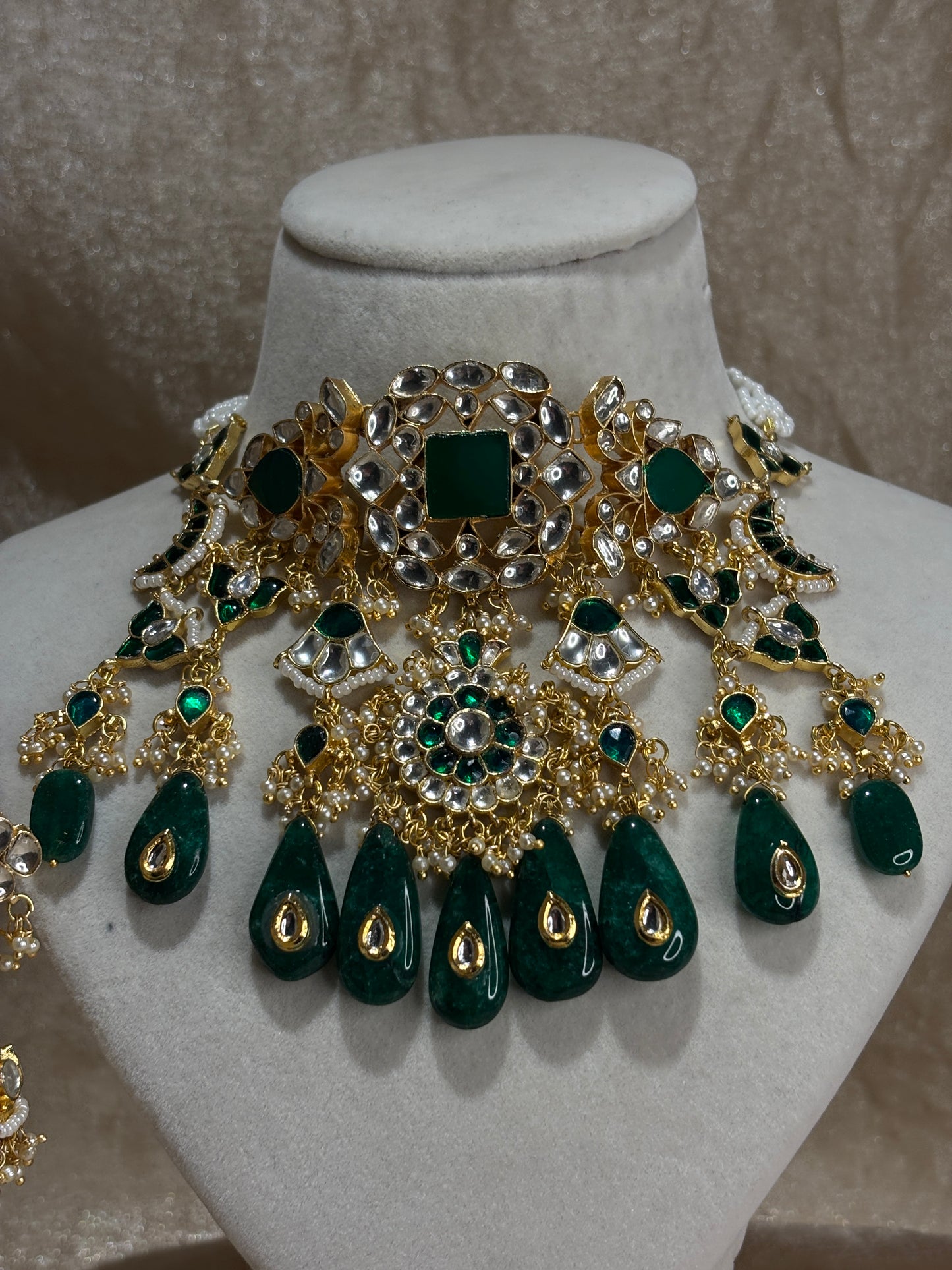 emerald green choker set