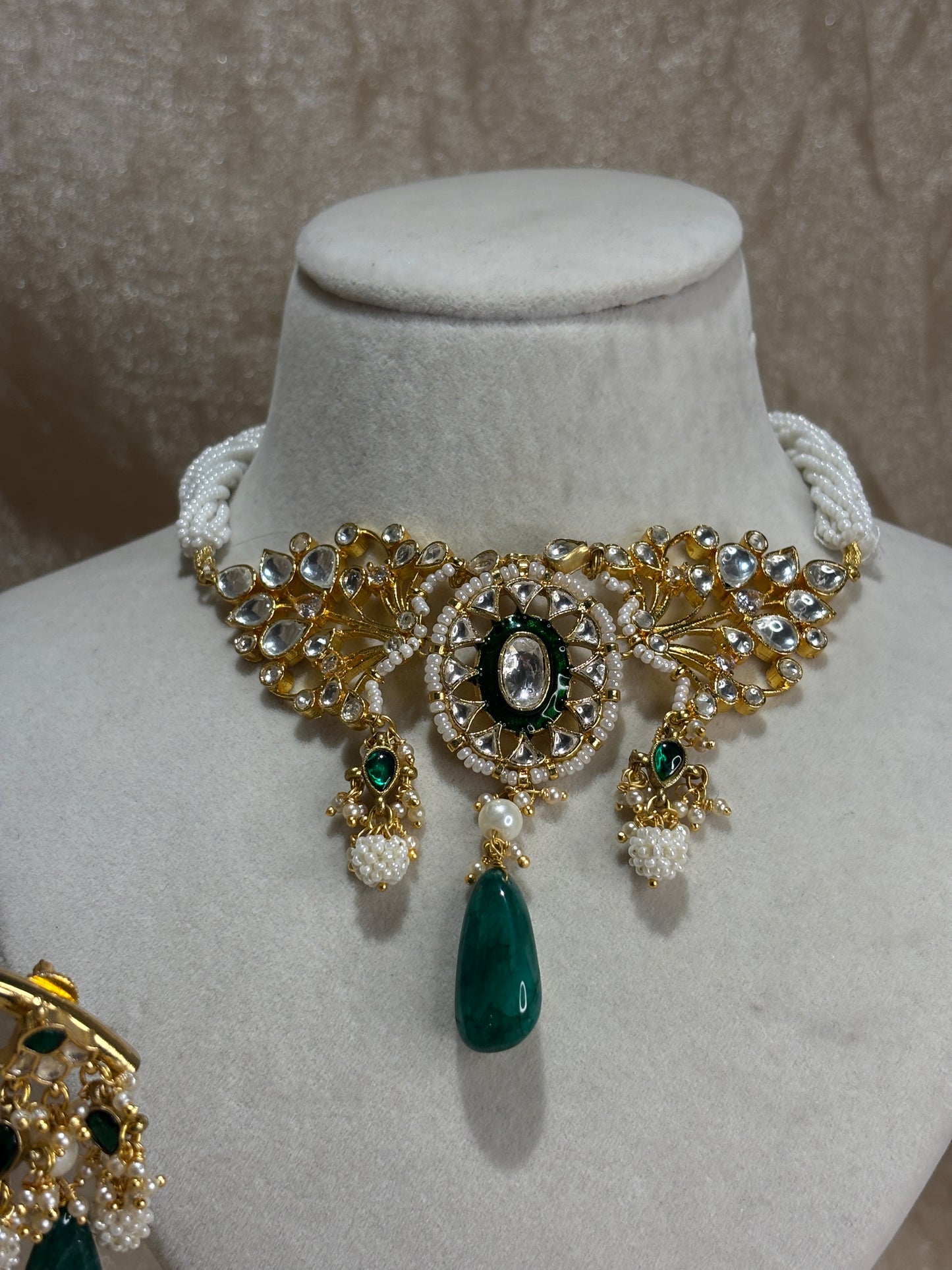 emerald green choker set