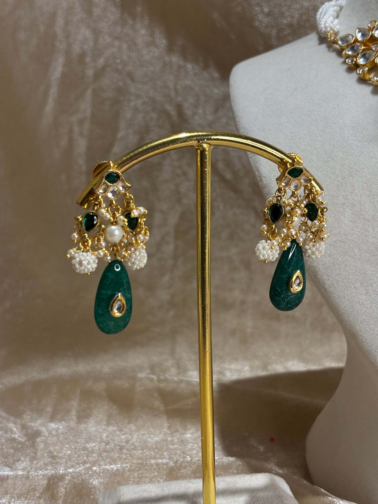 emerald green choker set