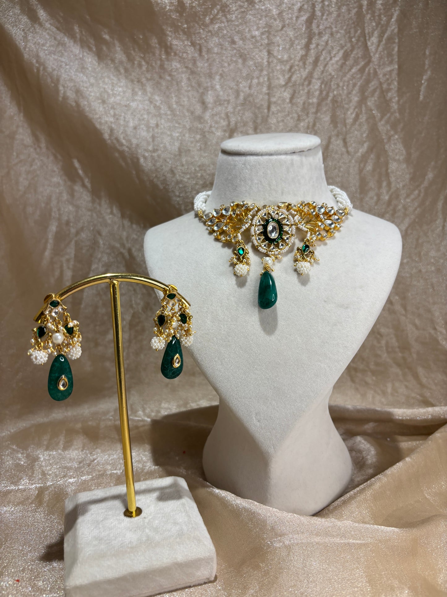 emerald green choker set