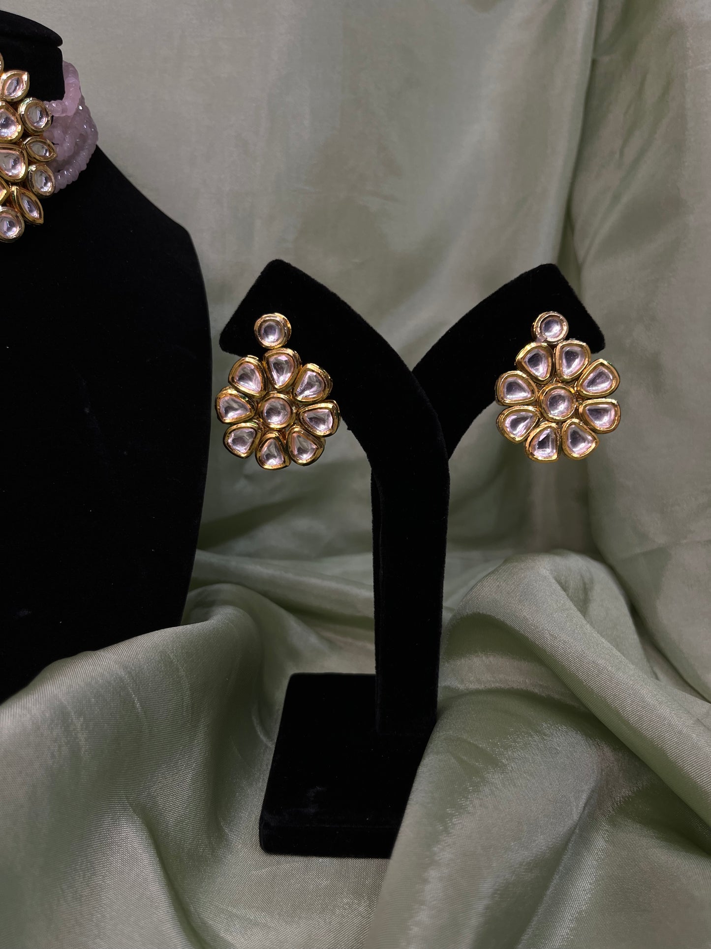 Baby pink kundan choker