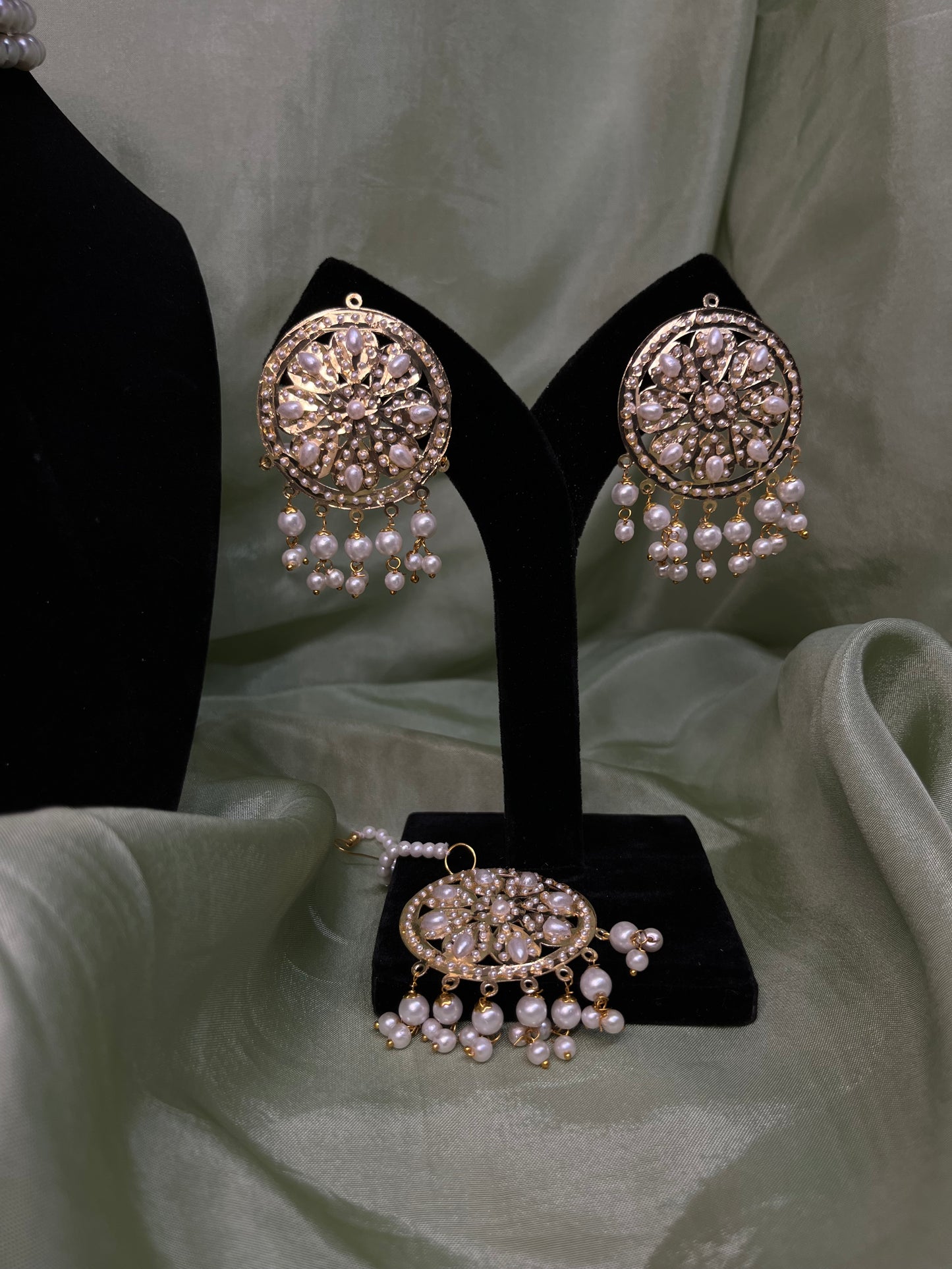 Jadau and pearl choker set
