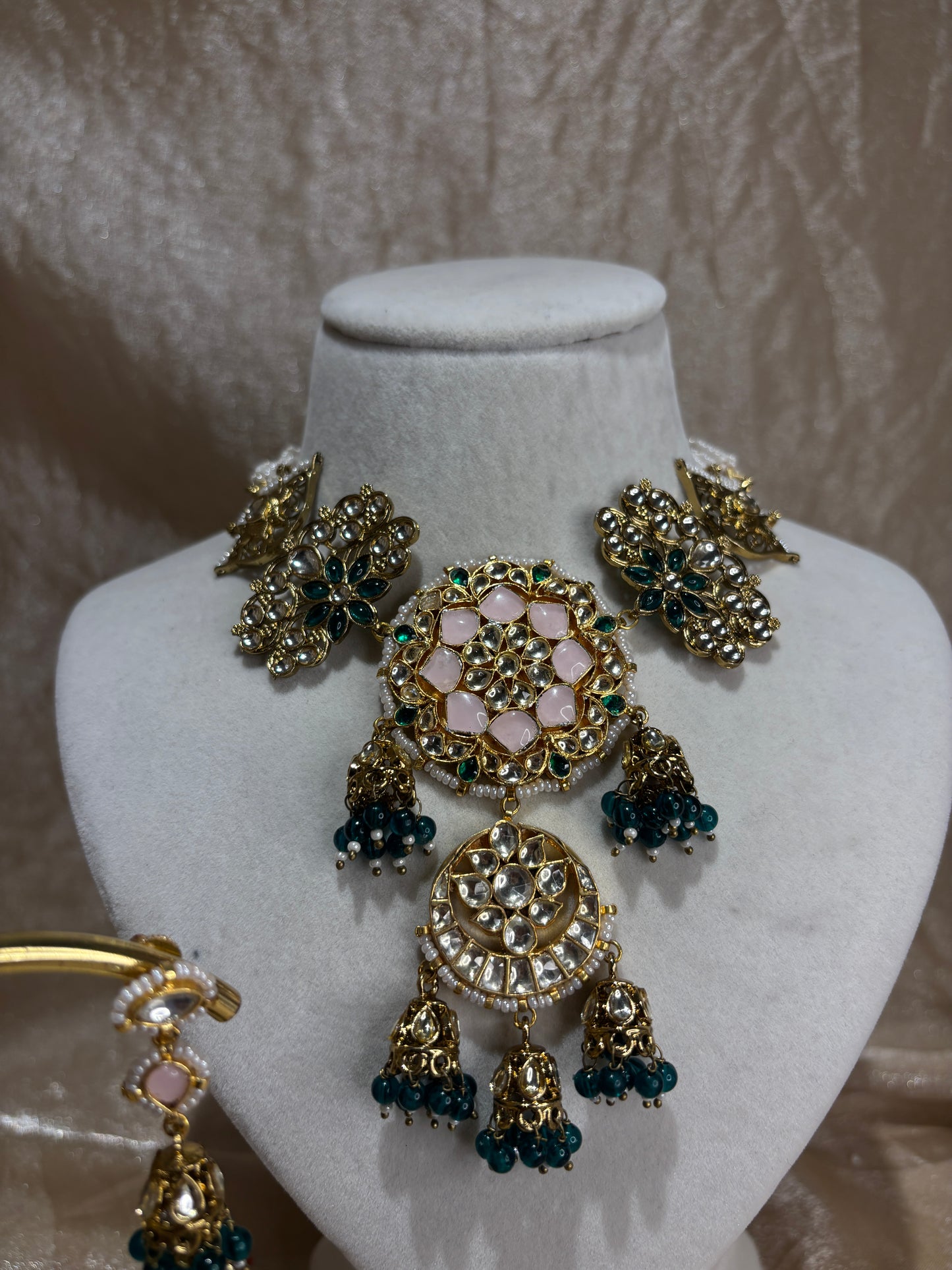 emerald green and baby pink necklace set
