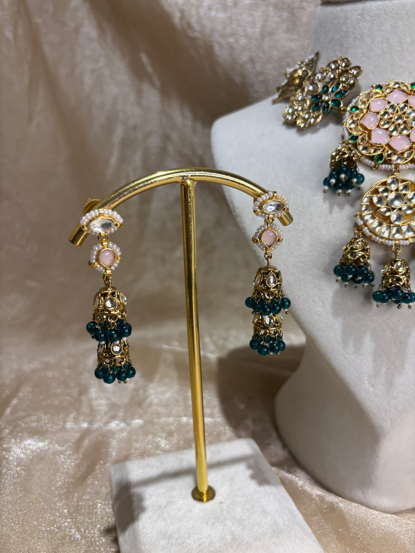 emerald green and baby pink necklace set