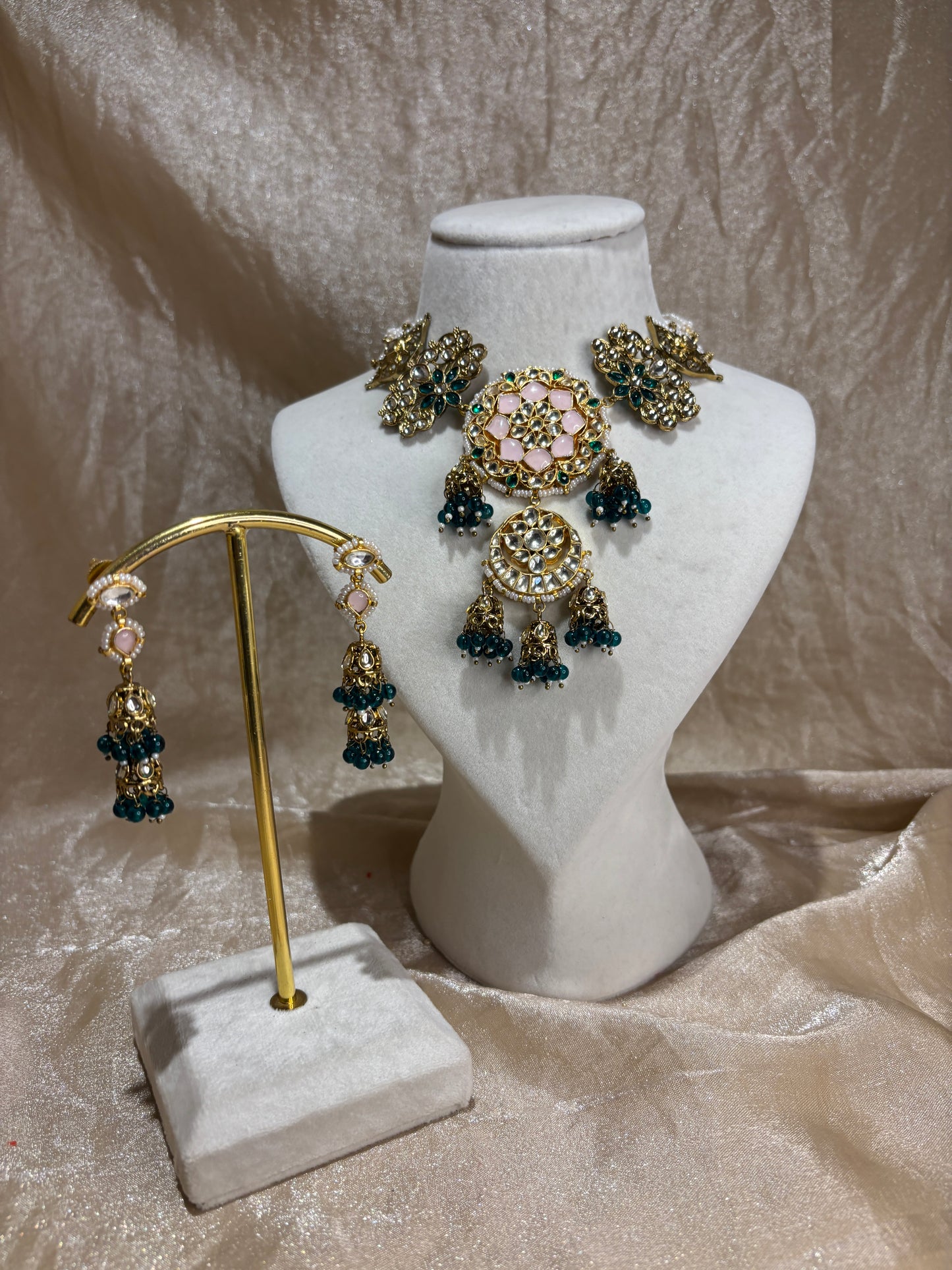 emerald green and baby pink necklace set