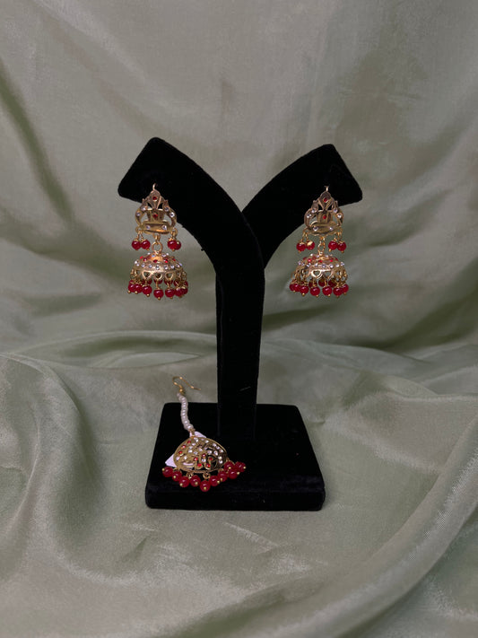 Maroon jadau earring/tikka set