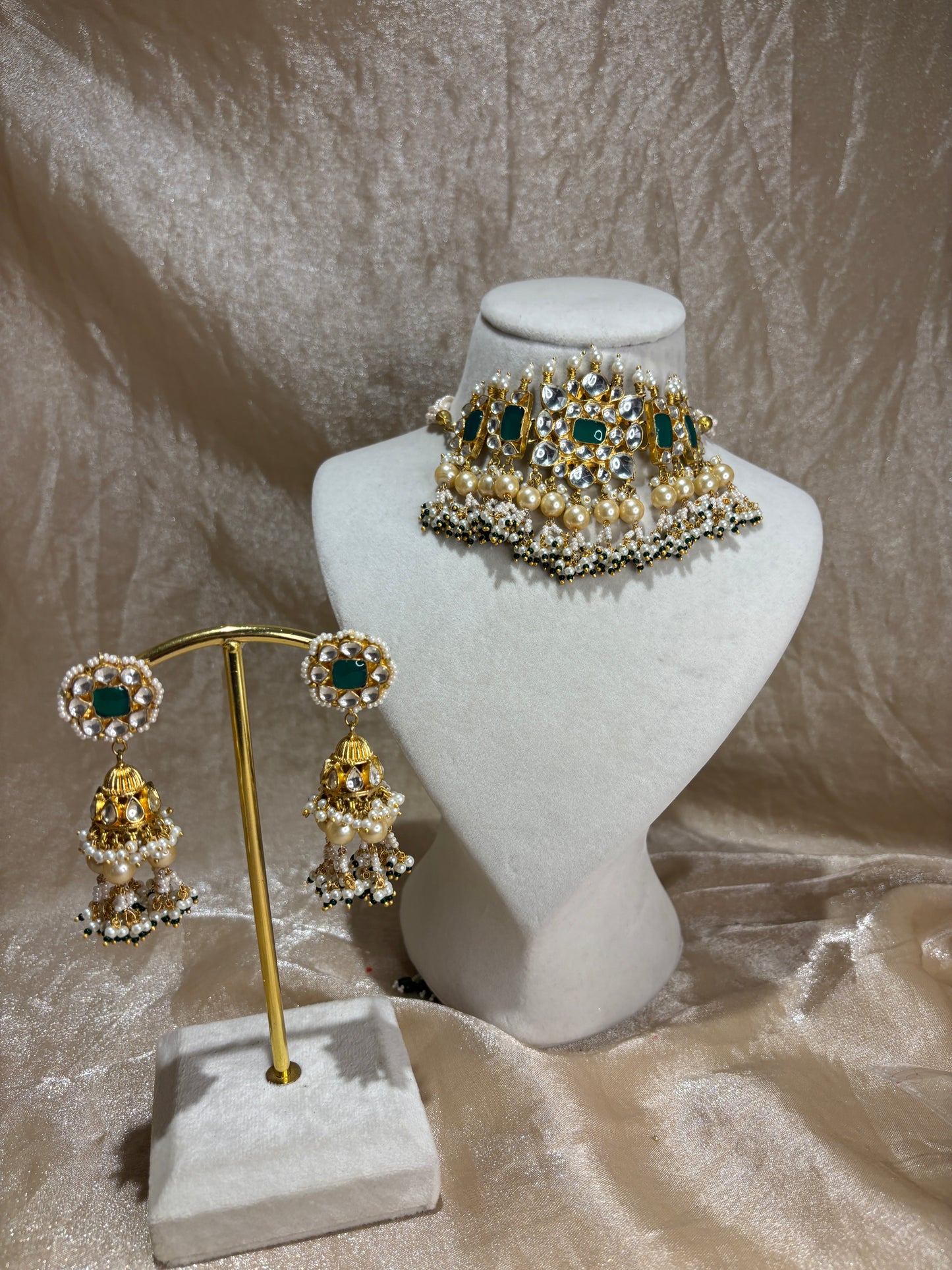 emearld green choker set