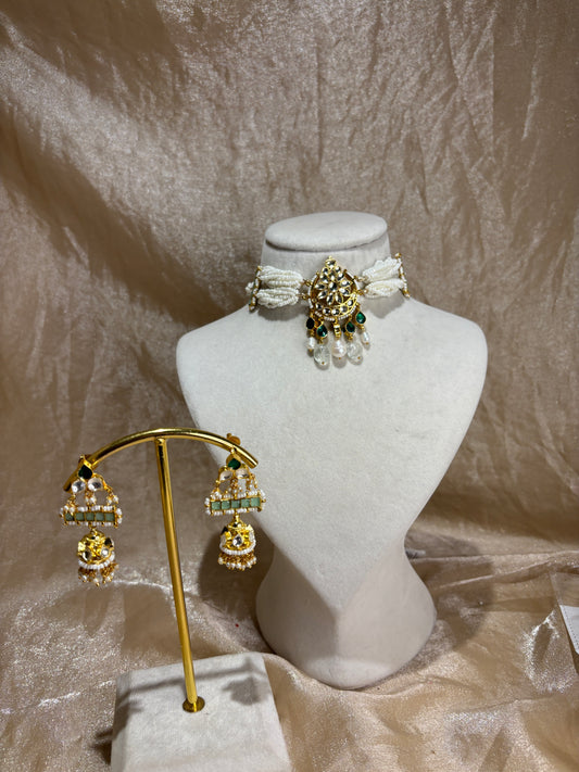 green choker set