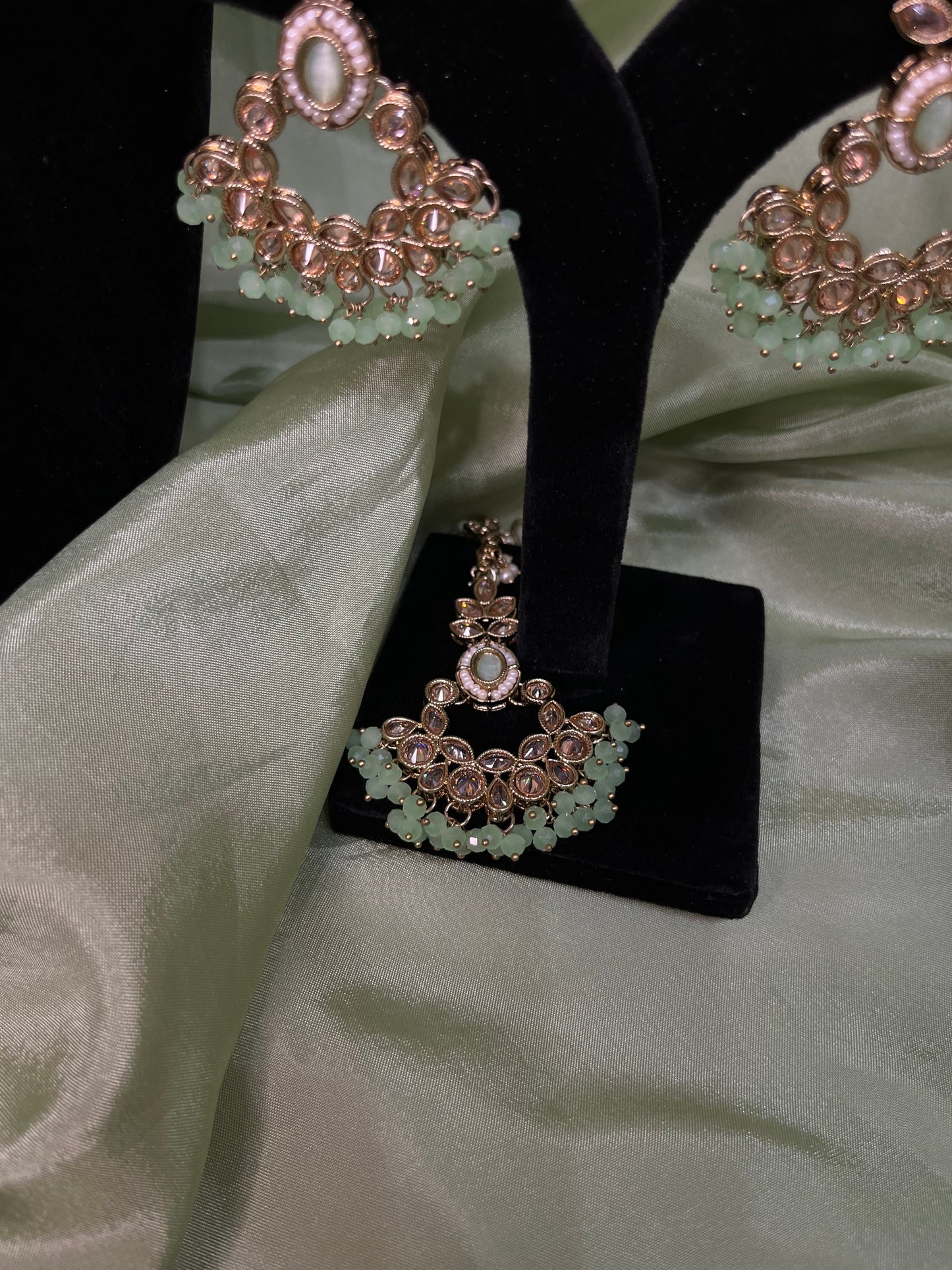 Mint green choker set