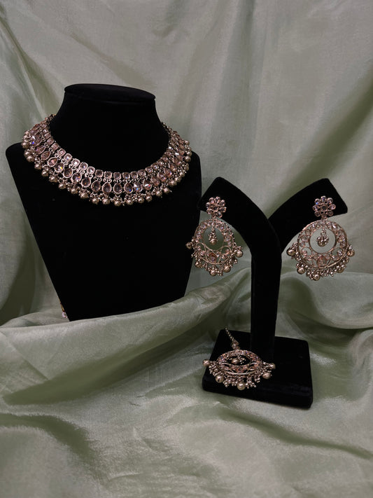 Gold necklace set