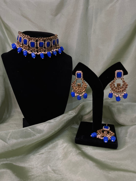 Royal blue flower choker set