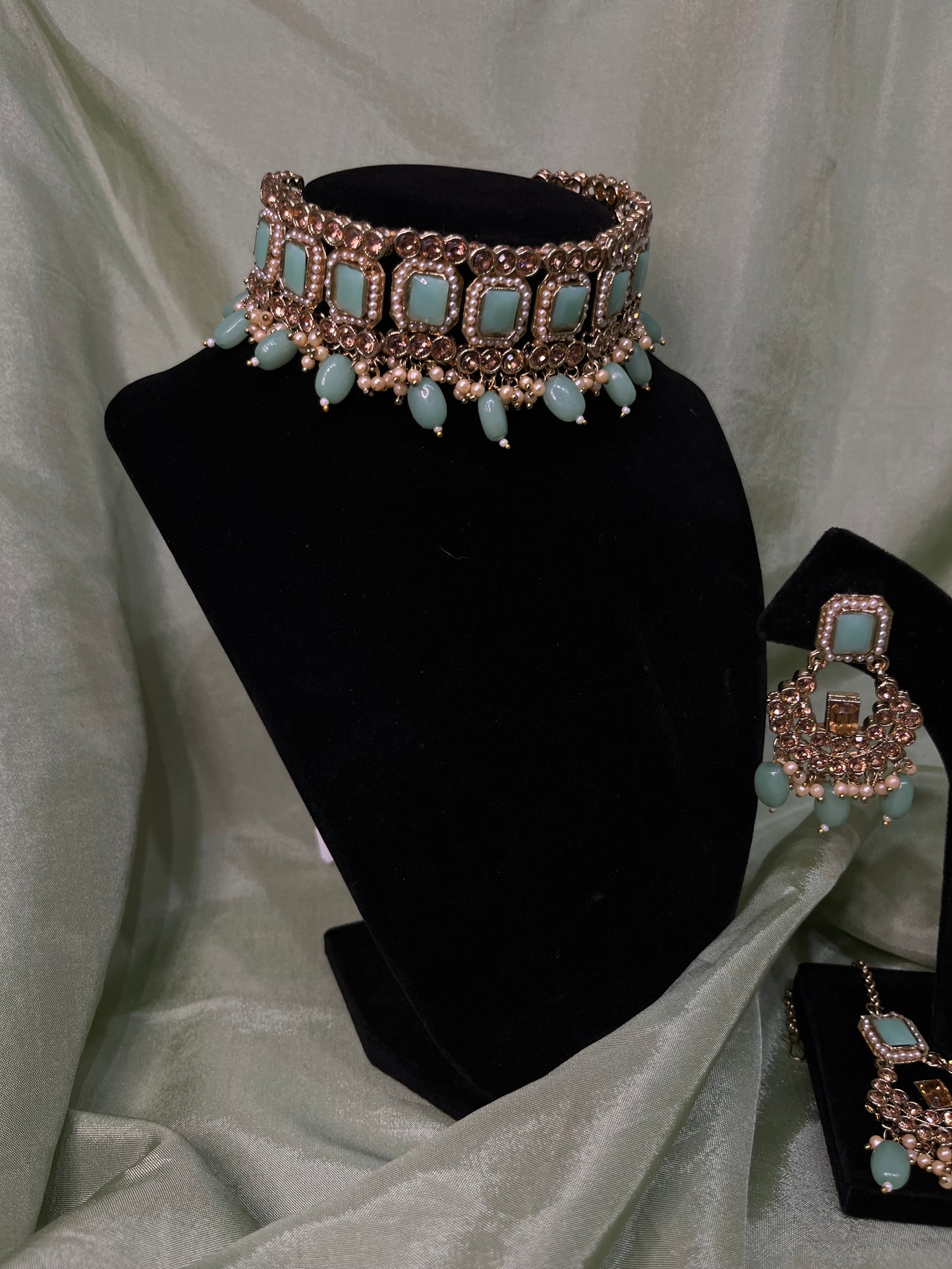 Mint green choker set