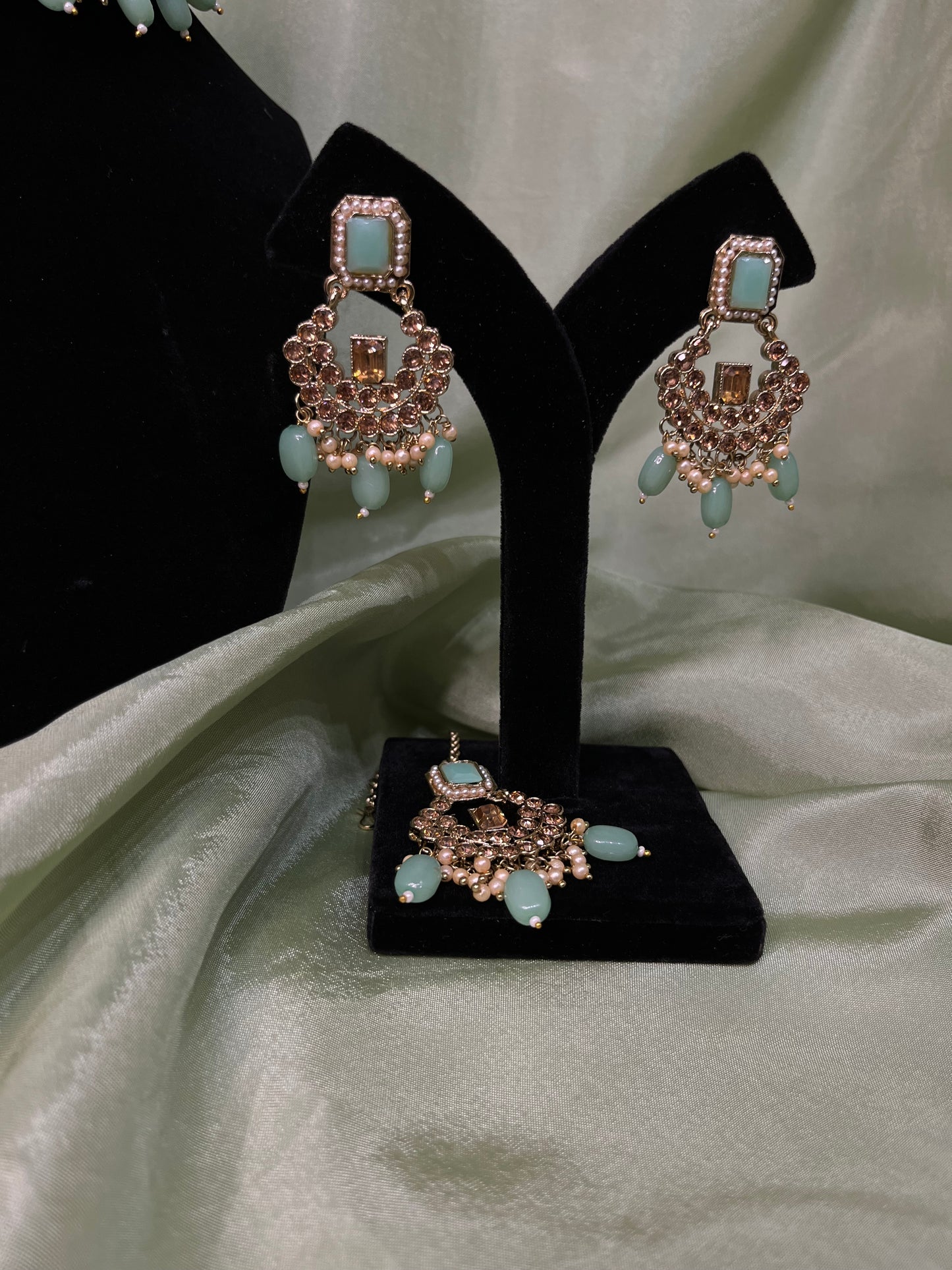 Mint green choker set